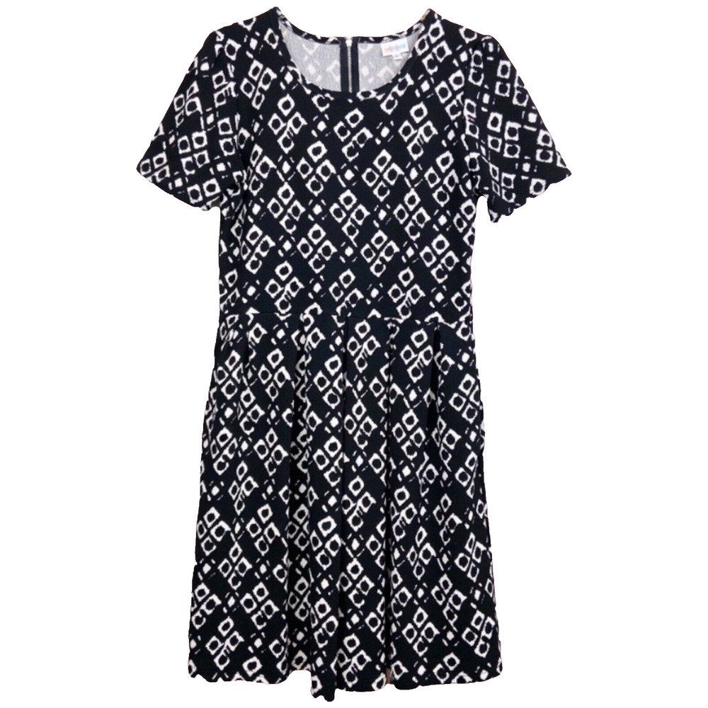 LulaRoe Amelia Black & White Geo Knit Fit & Flare Dress Women's size L Pockets